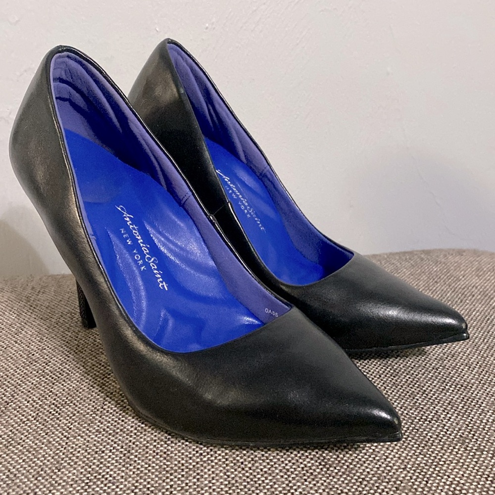 Franco Sarto Black Pointed-Toe Pump